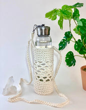 Load image into Gallery viewer, Eco-Friendly Crochet Bottle Carrier
